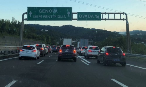 Autostrade per la Liguria e autotrasporto. Code, cantieri, rallentamenti.