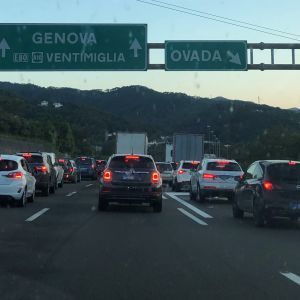 Autostrade per la Liguria e autotrasporto. Code, cantieri, rallentamenti.