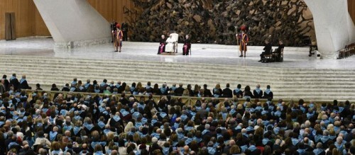 Il Papa agli artigiani: “Le macchine replicano, voi inventate”