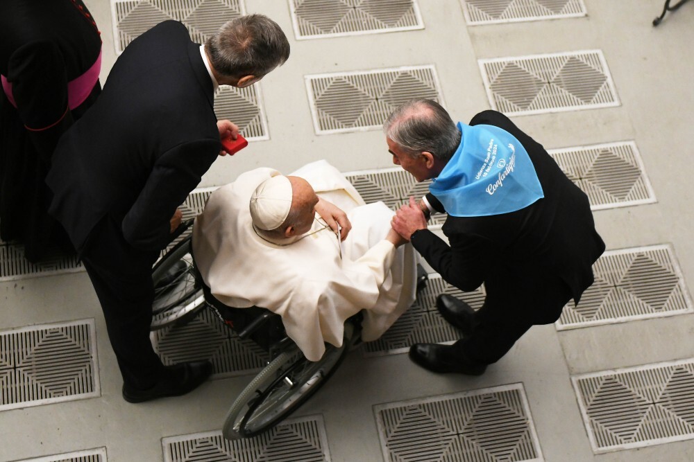 Il Papa agli artigiani: “Le macchine replicano, voi inventate”