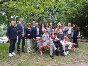 Una panchina in ricordo di Donatella Zelandi 