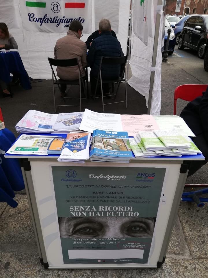 Gazebo a Novara sulla malattia di Alzheimer