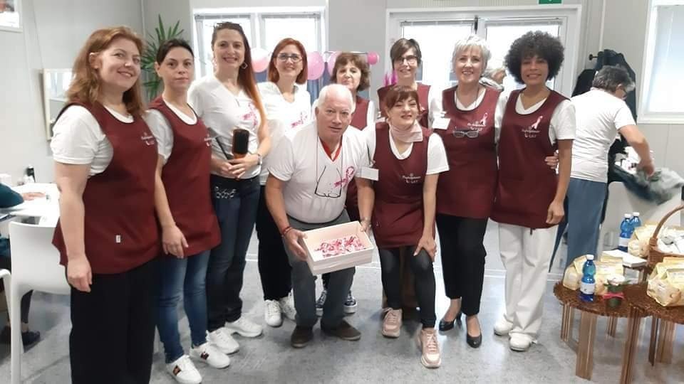 Trucchi e phon in ospedale: è il salone di bellezza delle estetiste e degli acconciatori di Confartigianato