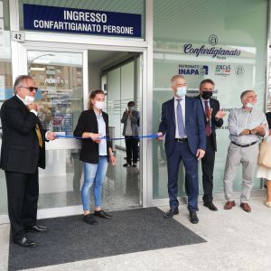 Taglio del nastro per la rinnovata sede di Borgomanero