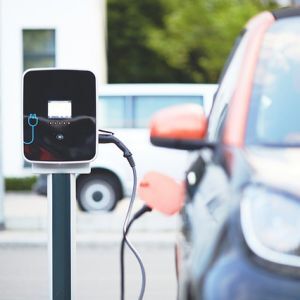 Hai installato colonnine di ricarica per le auto elettriche? Contributo per privati, imprese e professionisti 