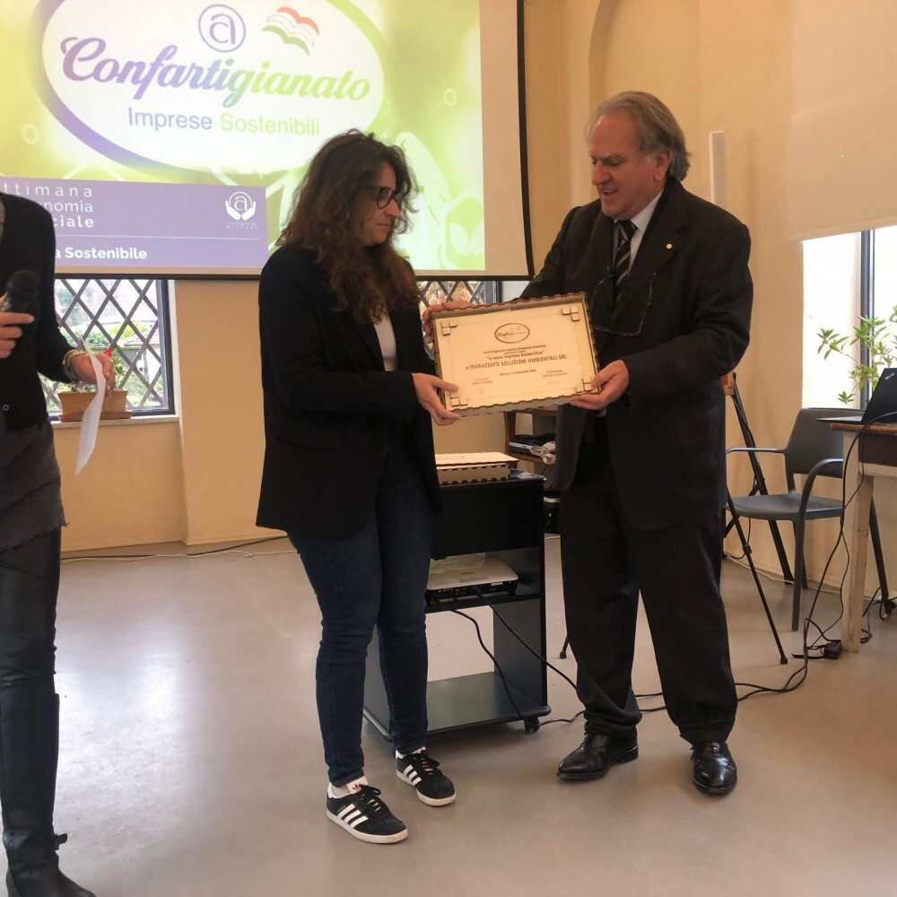 I tre premiati dell'edizione 2025 - Sono la legatoria Cavestri di Omegna, il laboratorio di accessori griffati Sylvie di Ghemme e il Gruppo Marazzato