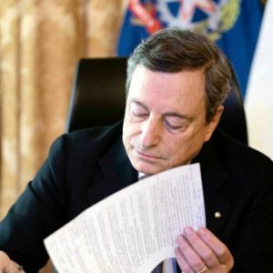 Draghi ha firmato il Dpcm in vigore dal 6 marzo al 6 aprile. Ecco le misure principali e il testo completo