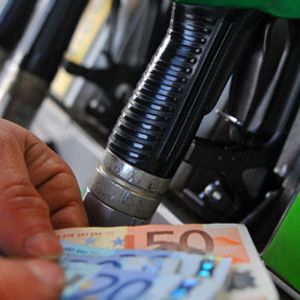 Autotrasporto - Proroga del taglio del costo del carburante fino al 21 agosto